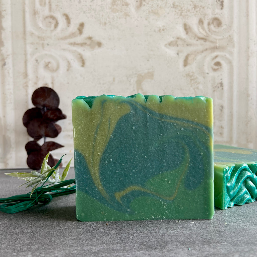 Sea kelp & eucalyptus soap